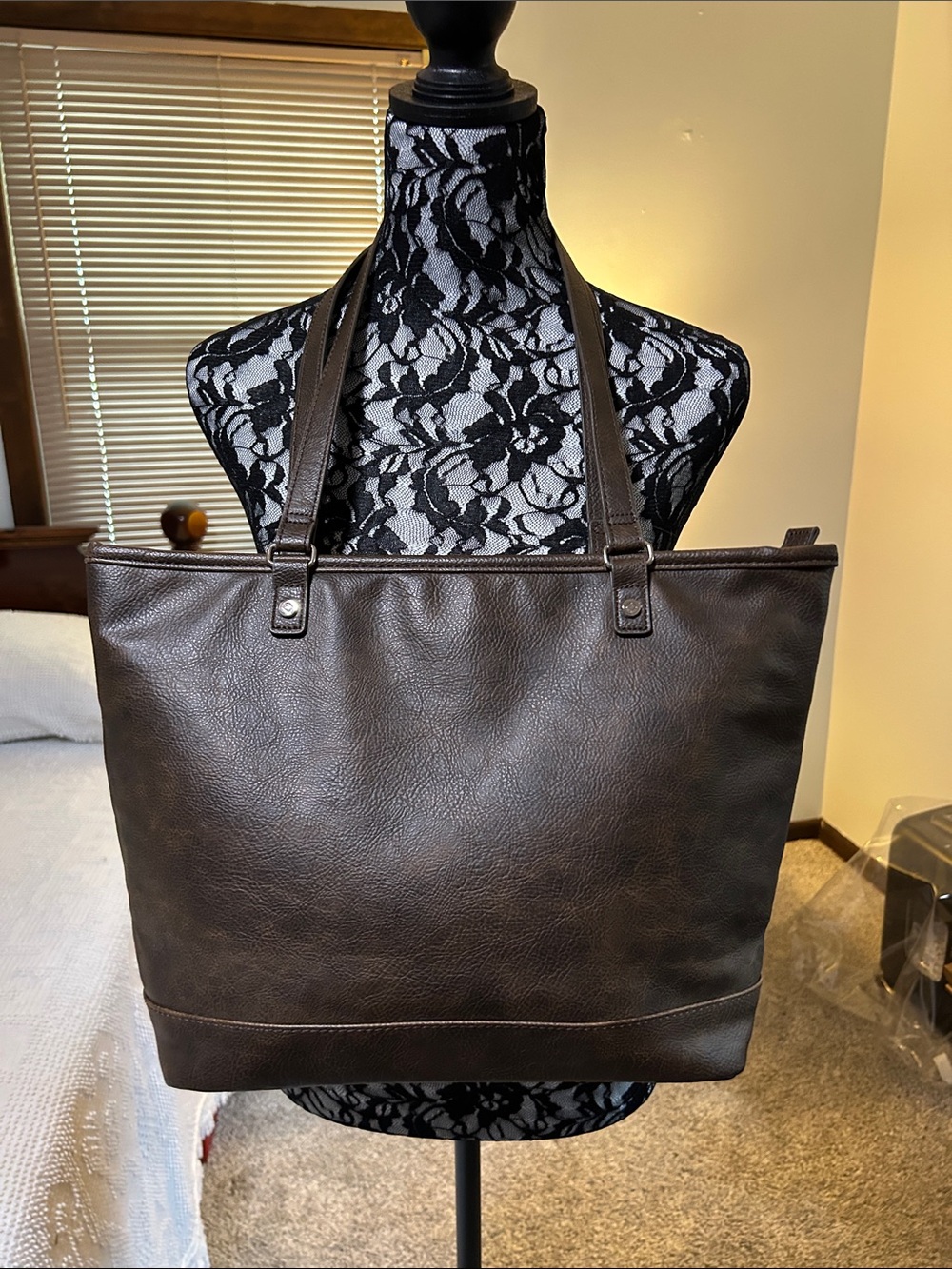 Jewel by Thirty One Classic Brown faux Leather Tote Bag